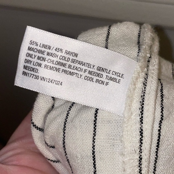 NWOT A NEW DAY HIGH RISE LINEN PLEATED PANTS 🖤 - Picture 11 of 11